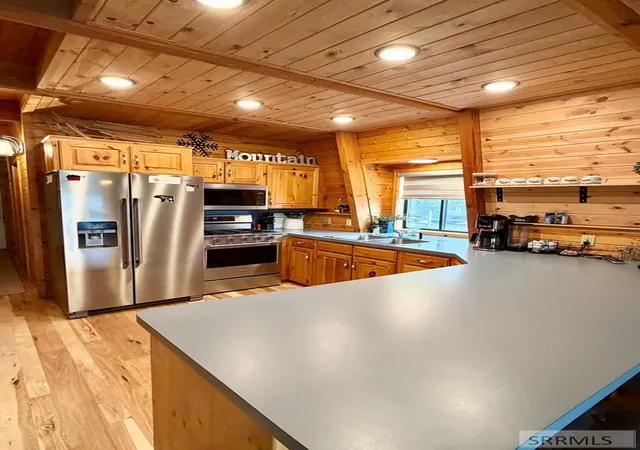 5th image of 3776 Snake River Dr, Island Park, ID 83429 | MLS# 2185157