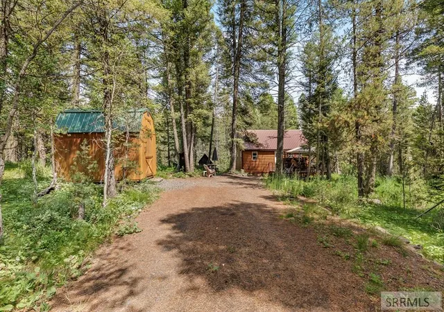 Homes for sale in Island Park, ID | 4132 Beaver Springs Road, Island Park, ID 83429 | MLS# 2187381