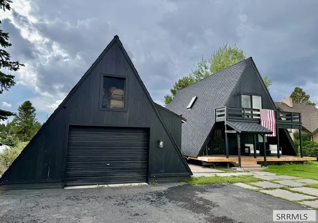 Photo 2 of Single family home for sale at 4178 Grand View Rd, Island Park, ID 83429 | MLS# 2188894 | Listing updated on 2026-10-06