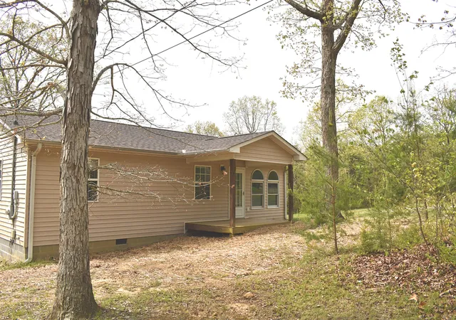 3rd image of 3816 Porch Rock Rd, Pikeville, TN 37367 | MLS# 1391047