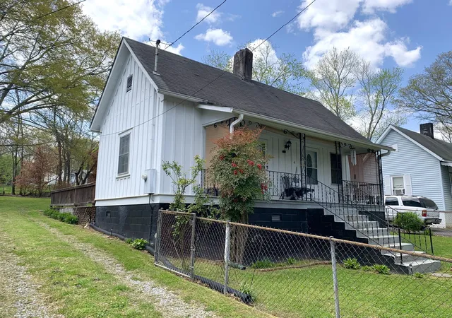 1st image of 4 Fortune St, La Fayette, GA 30728 | MLS# 1333701