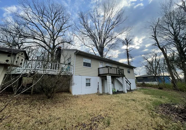 Photo 3 of Sale Pending at 415 Seneca Dr, Knoxville, TN 37914 | MLS# 1370412 | Listing updated on 2024-09-08