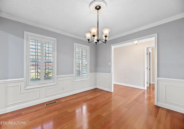 Photo 3 of Sale Pending at 1244 River Oaks Dr, Kingston, TN 37763 | MLS# 1393198 | Listing updated on 2026-09-30