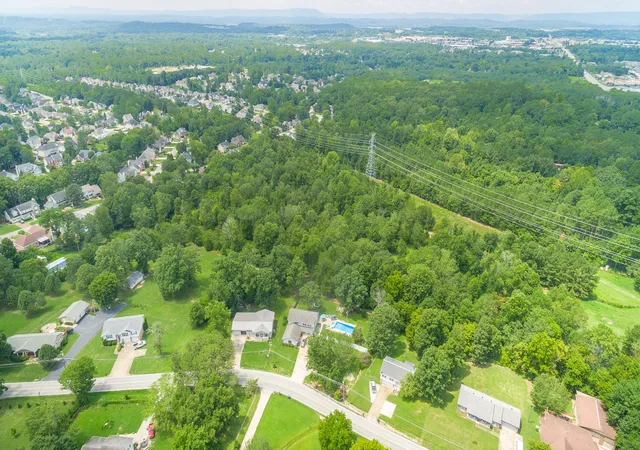 Photo 24 of Sale Pending at 8212 Shallowford Rd, Chattanooga, TN 37421 | MLS# 1304840 | Listing updated on 2026-04-02