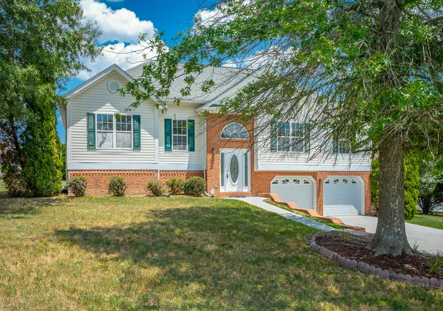 Photo 3 of Sale Pending at 56 Ginger Dr, Ringgold, GA 30736 | MLS# 1395961 | Listing updated on 2024-12-04