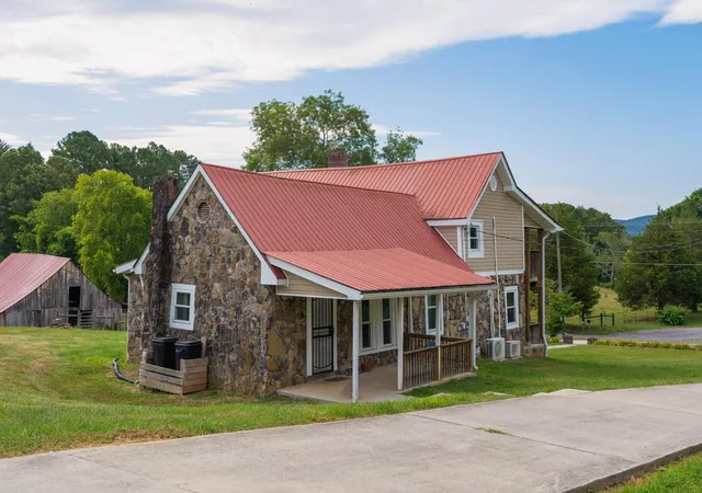 Homes for sale in Chickamauga, GA | 930 Kensington Rd, Chickamauga, GA 30707 | MLS# 1395944