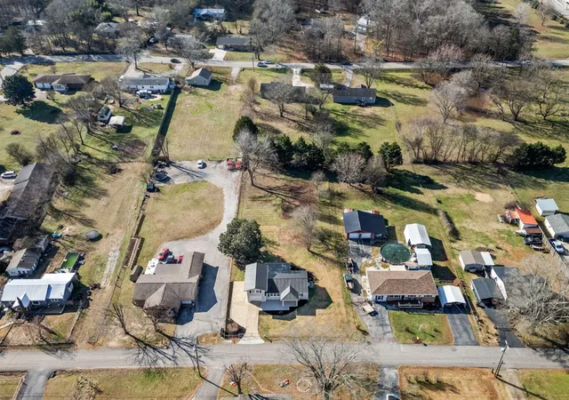 Photo 3 of Sale Pending at 1732 Longview St, Hixson, TN 37343 | MLS# 1505899 | Listing updated on 2025-02-19