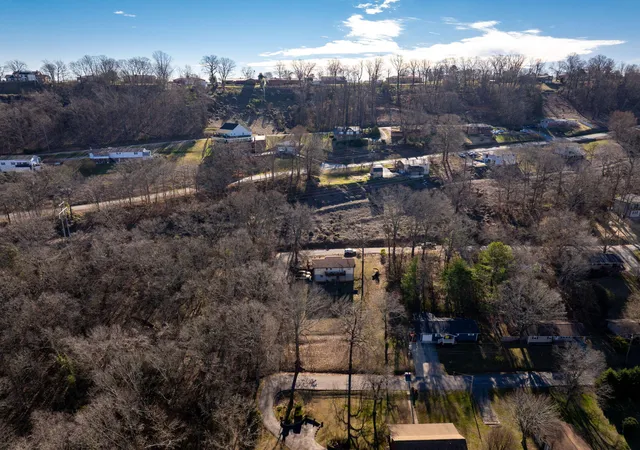 5th image of 301 Dempsey Ln, Rossville, GA 30741 | MLS# 1507758