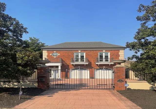 Photo 2 of Single family home for sale at 611 Battery Pl, Chattanooga, TN 37403 | MLS# 1509989 | Listing updated on 2026-06-22