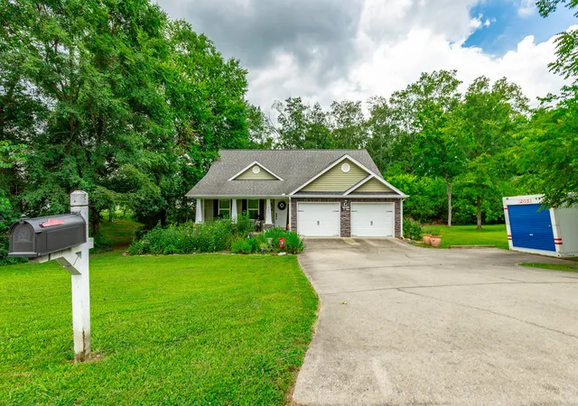 Photo 3 of Single family home for sale at 901 Haggard Rd, Ringgold, GA 30736 | MLS# 1516171 | Listing updated on 2026-09-21