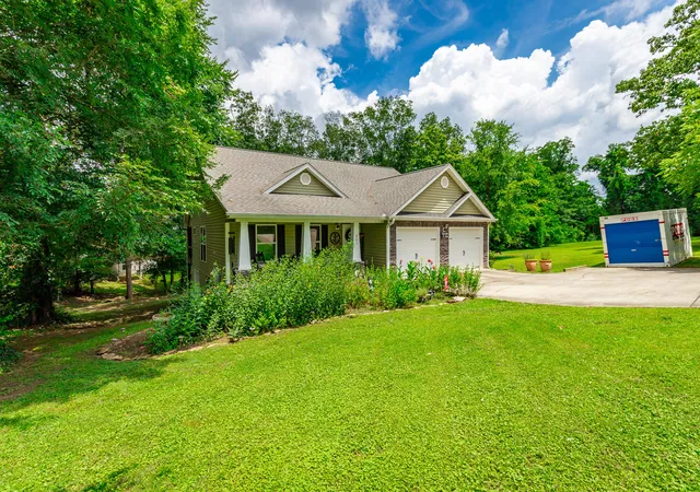Photo 3 of Single family home for sale at 901 Haggard Rd, Ringgold, GA 30736 | MLS# 1516171 | Listing updated on 2026-09-21