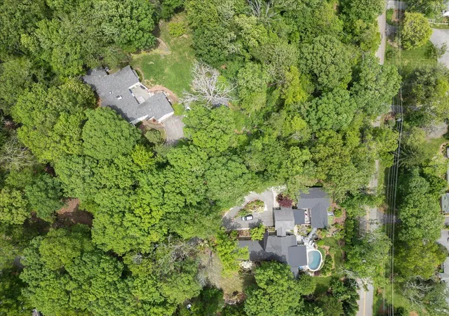 Homes for sale in Lookout Mountain, TN | 307 Park Rd, Lookout Mountain, TN 37350 | MLS# 1513402