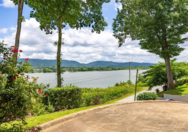 2nd image of 8223 Snow Hill Rd, Ooltewah, TN 37363 | MLS# 1515045