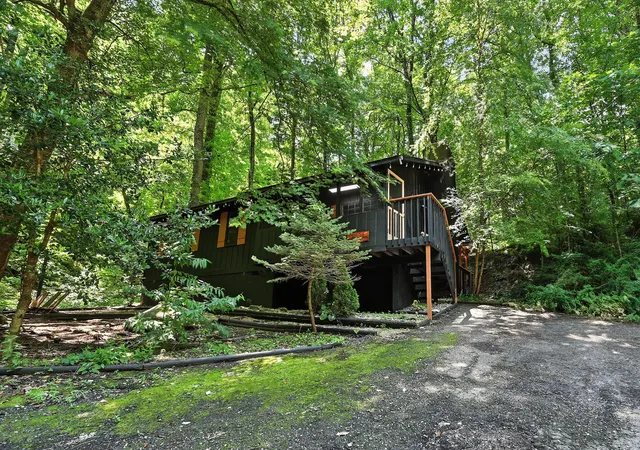 Homes for sale in Gatlinburg, TN | 1738 Zurich Rd, Gatlinburg, TN 37738 | MLS# 1515840