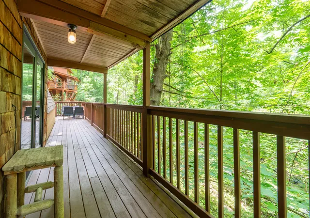 4th image of 913 Ski Mountain Rd, Gatlinburg, TN 37738 | MLS# 1515855