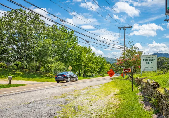 Photo 42 of Single family home for sale at 9514 E Brainerd Rd, Chattanooga, TN 37421 | MLS# 1517767 | Listing updated on 2026-03-26