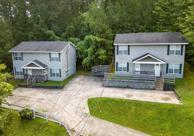Homes for sale in Rossville, GA | 416 418 Hollywood Dr, Rossville, GA 30741 | MLS# 1529181