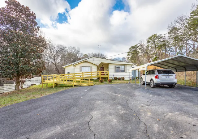 Photo 4 of Single family home for sale at 8509 Fair Oaks Rd, Hixson, TN 37343 | MLS# 1519069 | Listing updated on 2026-09-18
