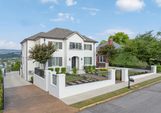 3rd image of 405 Forest Ave, Chattanooga, TN 37405 | MLS# 1520503
