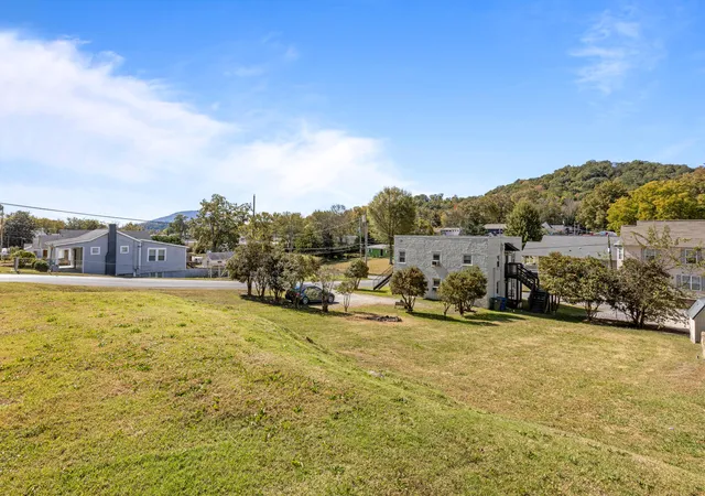 2nd image of 9 Sawyer St, Chattanooga, TN 37405 | MLS# 1523143
