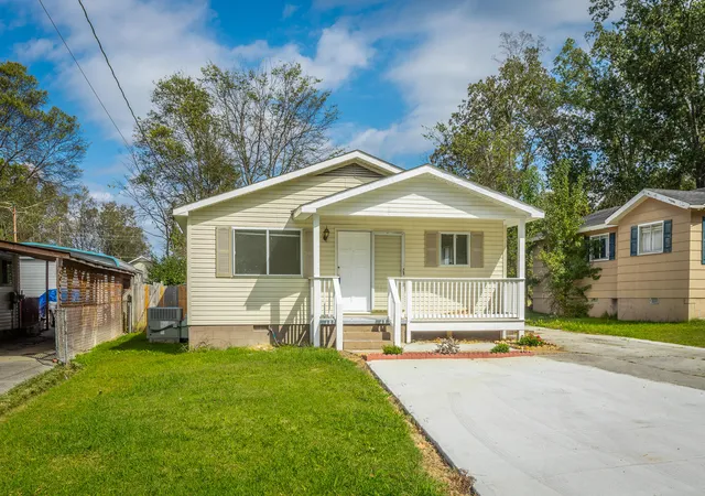 Photo 3 of Single family home for sale at 6011 Wellworth Ave, Chattanooga, TN 37412 | MLS# 1522120 | Listing updated on 2026-04-13