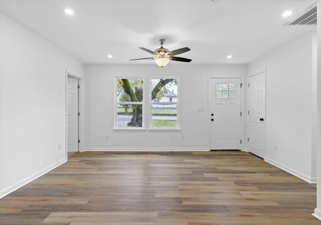 Photo 3 of Single Family Residence at 702 Short St, Rossville, GA 30741 | MLS# 1523142 | | Sold on 2025-12-12