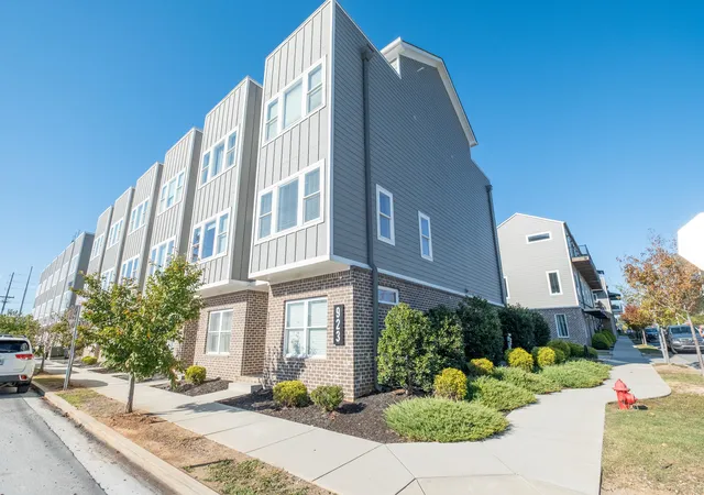 Homes for sale in Chattanooga, TN | 923 E 17Th St #111, Chattanooga, TN 37408 | MLS# 1523201