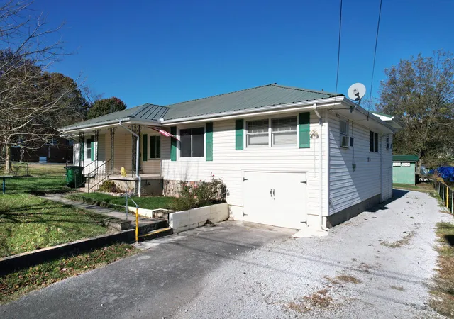 1st image of 3453 Bennett Rd, Chattanooga, TN 37412 | MLS# 1523898