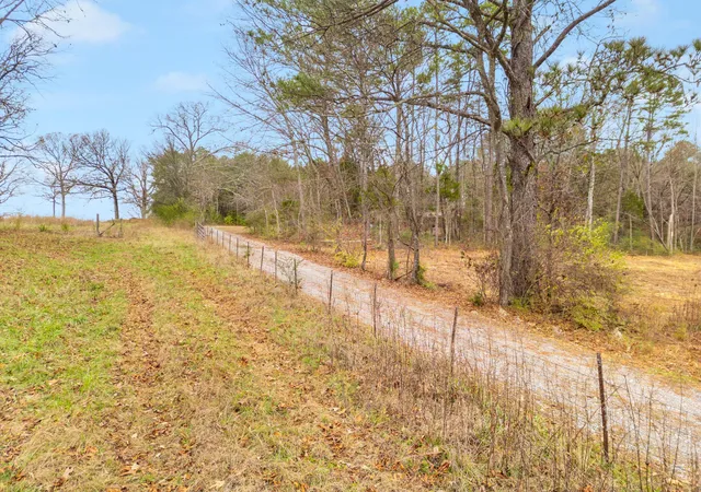 2nd image of 9505 Tn 58, Harrison, TN 37341 | MLS# 1527512