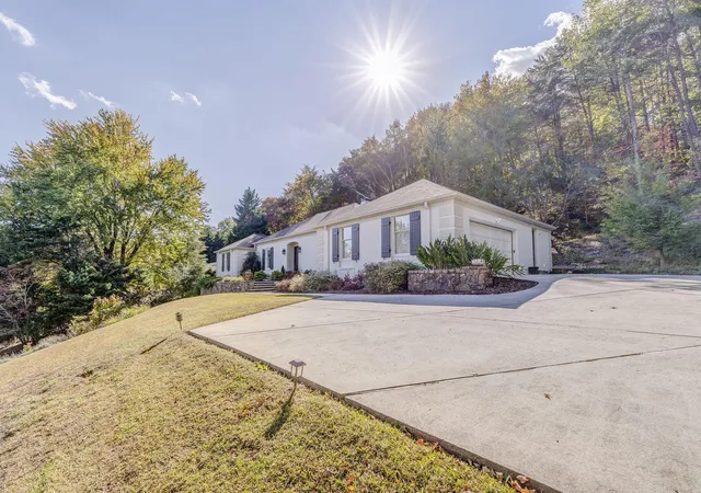 4th image of 2305 Ravine Way, Dalton, GA 30720 | MLS# 1524488