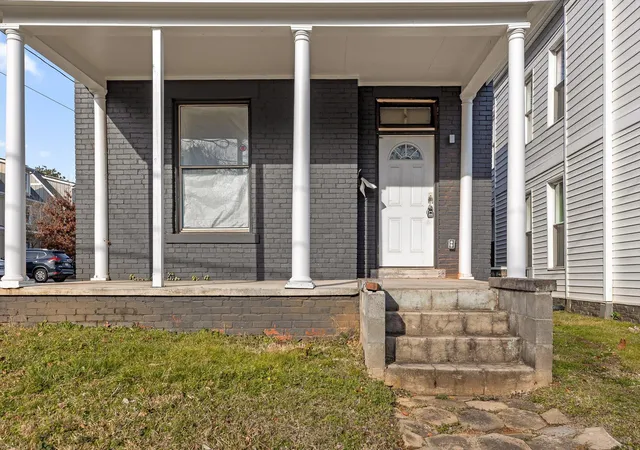 Homes for sale in Chattanooga, TN | 809 Fairview Ave, Chattanooga, TN 37403 | MLS# 1524651