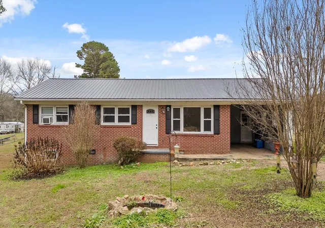 Photo 3 of Single family home for sale at 257 Rankins Cvs Church Rd, Jasper, TN 37347 | MLS# 1525157 | Listing updated on 2025-12-12