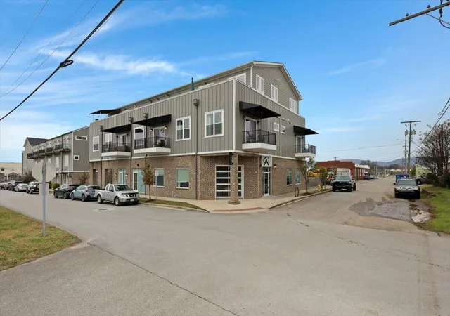 Homes for sale in Chattanooga, TN | 1603 Fagan St #204, Chattanooga, TN 37408 | MLS# 1524901