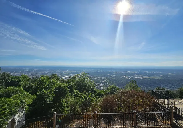 Homes for sale in Lookout Mountain, TN | 1115 E Brow Rd, Lookout Mountain, TN 37350 | MLS# 1525403
