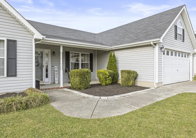 Homes for sale in Fort Oglethorpe, GA | 699 Colony Cir, Fort Oglethorpe, GA 30742 | MLS# 1525702