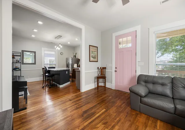 Homes for sale in Chattanooga, TN | 513 W Bell Ave, Chattanooga, TN 37405 | MLS# 1525989