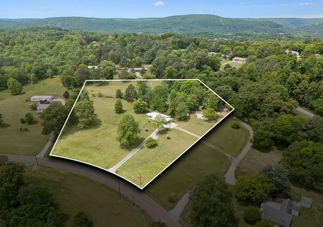 Homes for sale in Dayton, TN | 1484 Blythe Ferry Rd, Dayton, TN 37321 | MLS# 1525948