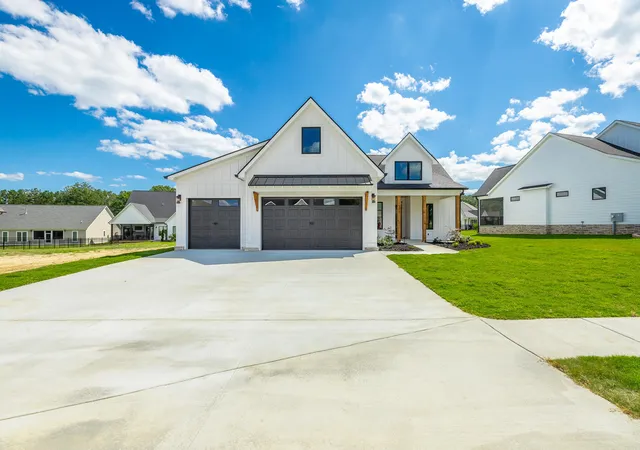 Homes for sale in Ringgold, GA | 65 Anna Grace Ln, Ringgold, GA 30736 | MLS# 1526117