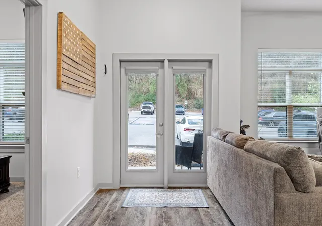 3rd image of 782 Riverfront Pkwy, Chattanooga, TN 37402