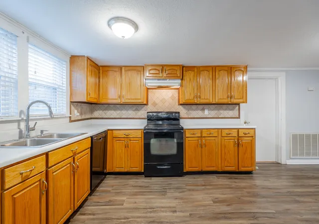 Photo 4 of Sale Pending at 11724 Old Back Valley Rd, Soddy Daisy, TN 37379 | MLS# 1526184 | Listing updated on 2026-01-14