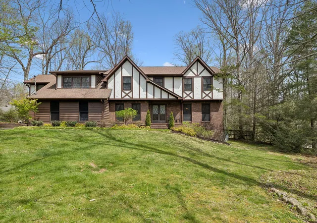 2nd image of 401 Lake Ave, Signal Mountain, TN 37377 | MLS# 1531971