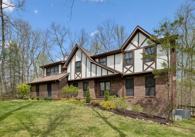 1st image of 401 Lake Ave, Signal Mountain, TN 37377 | MLS# 1531971