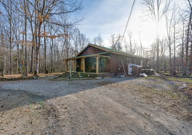 Homes for sale in Pikeville, TN | 123 Powers Ln, Pikeville, TN 37367 | MLS# 1527141