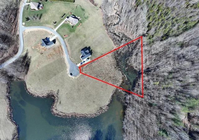 Photo 2 of Sale Pending at 145 Whitson Ln, Crossville, TN 38572 | MLS# 1527305 | Listing updated on 2026-02-16