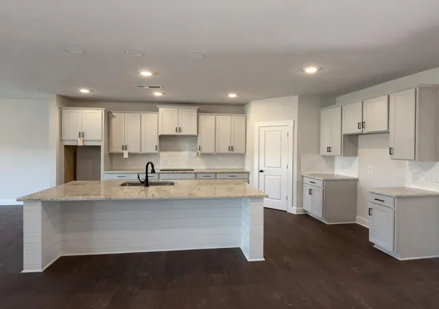 Photo 4 of Sale Pending at 5926 Hightower Dr #4, Hixson, TN 37343 | MLS# 1527285 | Listing updated on 2026-09-25