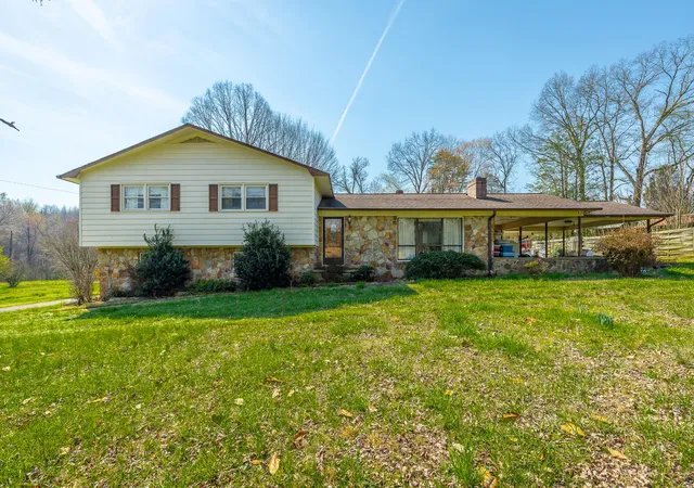 1st image of 724 Watts Bar Hwy, Spring City, TN 37381 | MLS# 1531224