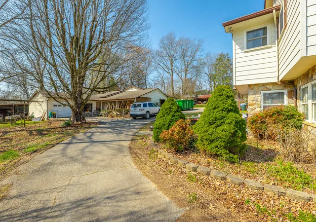 4th image of 724 Watts Bar Hwy, Spring City, TN 37381 | MLS# 1531224