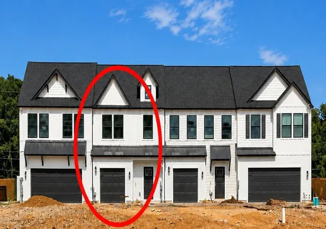 Photo 2 of Sale Pending at 6620 Monarch Cir #63, Hixson, TN 37343 | MLS# 1527499 | Listing updated on 2026-09-05