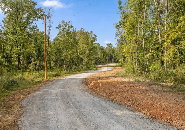 Homes for sale in Cedar Hill, TN | 7 Sturgeon Creek Rd, Cedar Hill, TN 37032 | MLS# 1527557