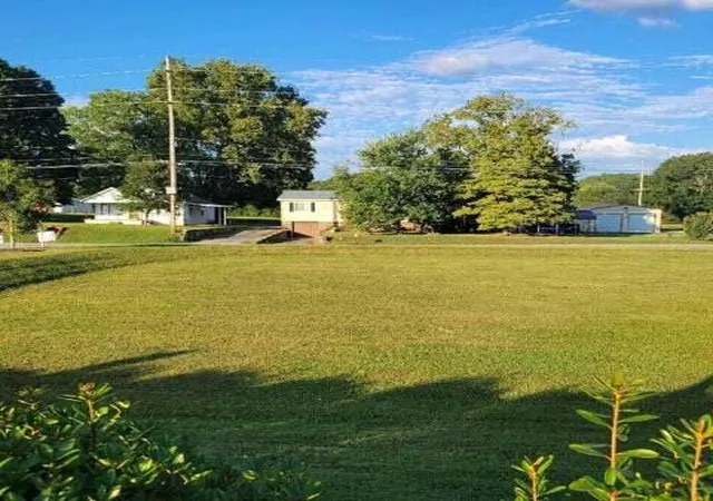 1st image of 1713 Thrasher Pike, Hixson, TN 37343 | MLS# 1527654